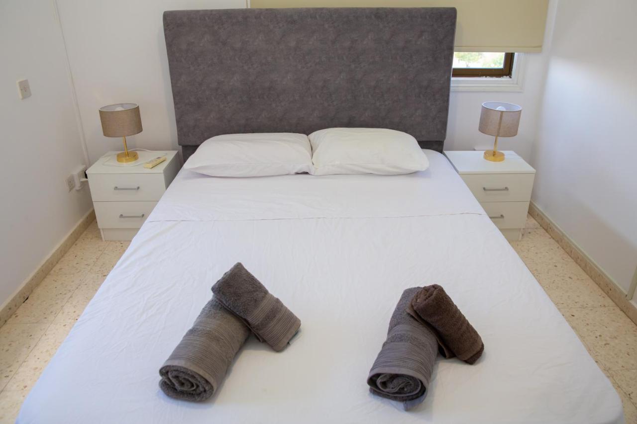Spacious 2 Bedroom Appartment Near Mall -Internet 1Gbps Paphos Extérieur photo
