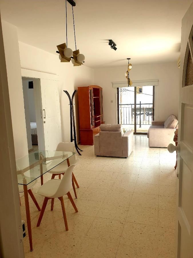 Spacious 2 Bedroom Appartment Near Mall -Internet 1Gbps Paphos Extérieur photo