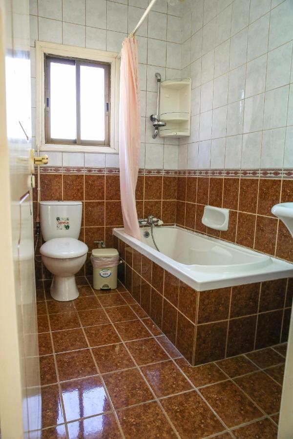 Spacious 2 Bedroom Appartment Near Mall -Internet 1Gbps Paphos Extérieur photo